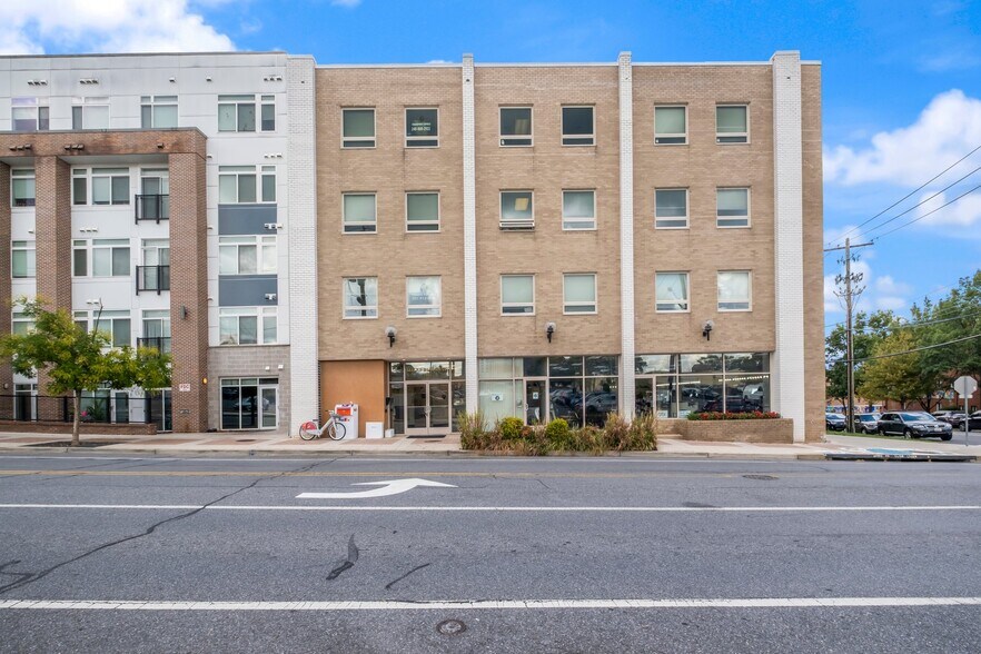 More Photos Of 2401 Blueridge Ave, Wheaton Office For Sale