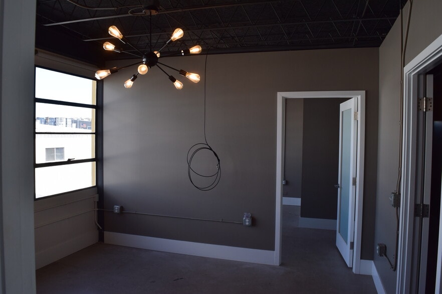 More Photos Of 1340 S Santa Fe Dr, Denver Office For Lease