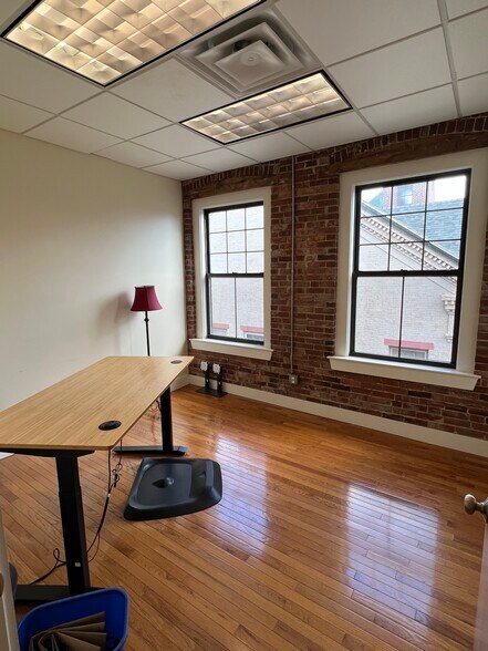 More Photos Of 11 Adams St, Biddeford Storefront Retail Office For Lease