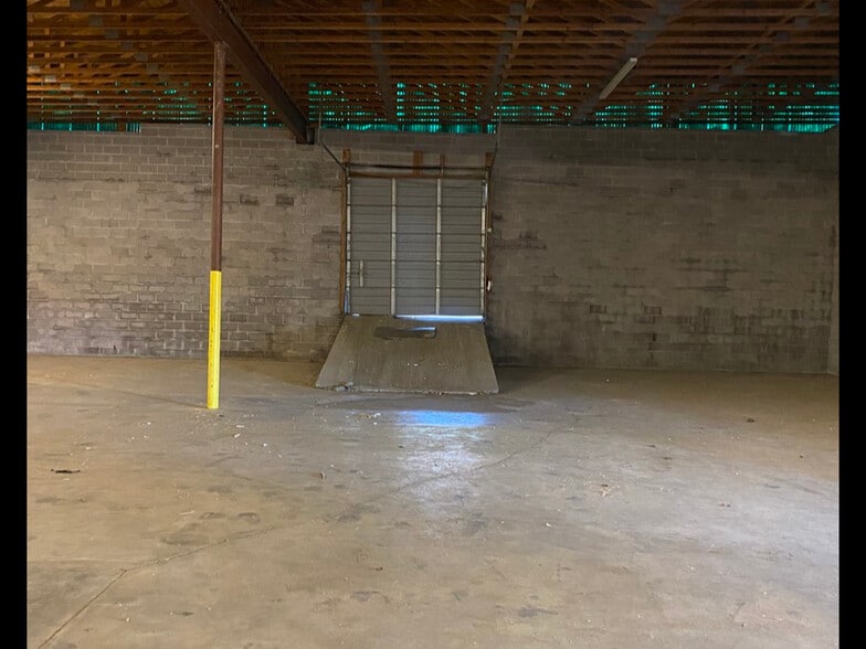 More Photos Of 2635 Western Ave, Knoxville Warehouse For Sale
