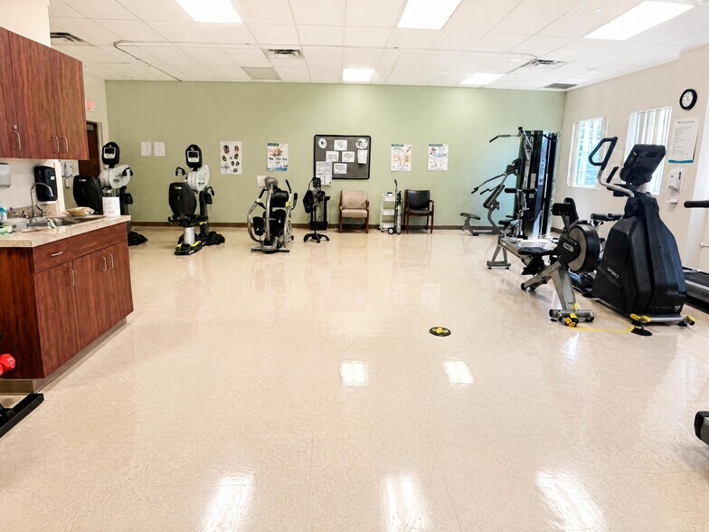 More Photos Of 2630 Holme Ave, Philadelphia Medical For Sale