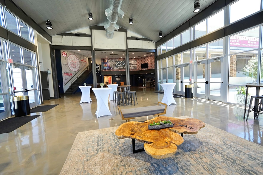 More Photos Of 1278 N Loop 1604 E, San Antonio Loft Creative Space For Lease