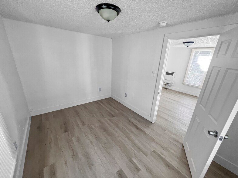 More Photos Of 920 W 3rd St, Pomona Apartments For Sale