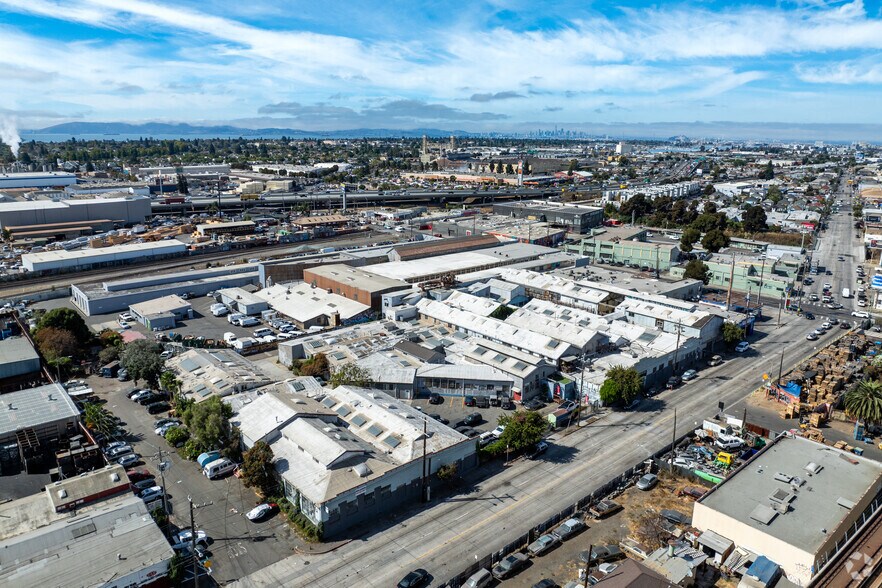 More Photos Of 4401 San Leandro St, Oakland Apartments For Sale
