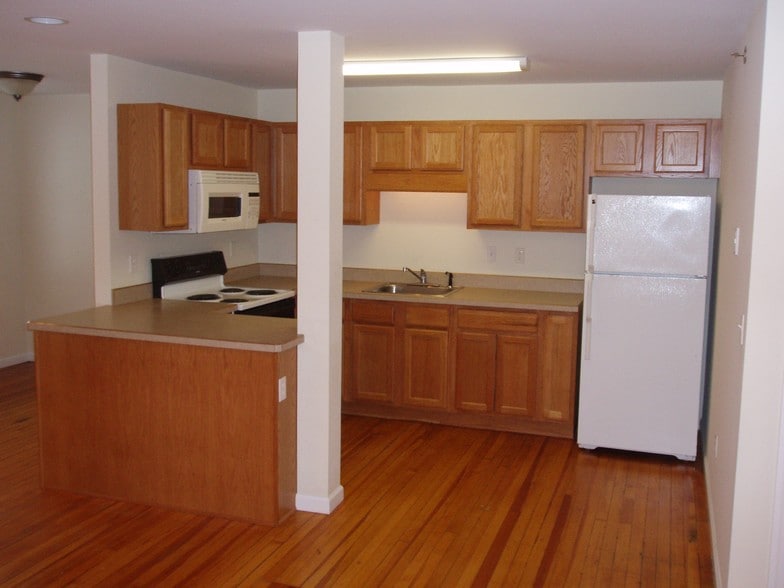 More Photos Of 141 Bellemonte Ave, Hawley Apartments For Sale