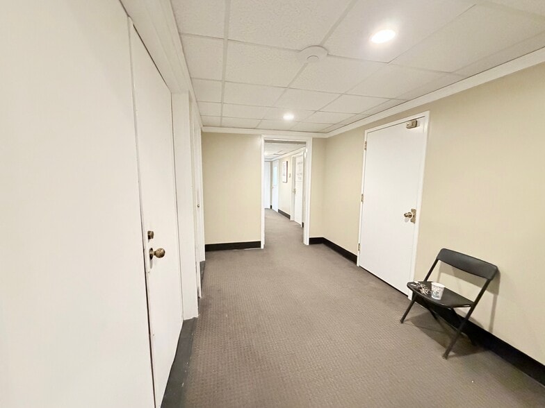 More Photos Of 1200 E Putnam Ave, Riverside Office For Lease