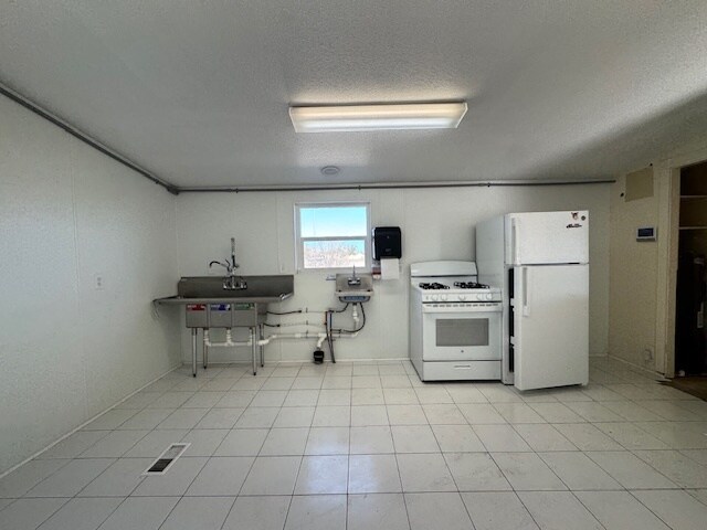 More Photos Of 880 Marilyn Rd, Penrose Office Residential For Sale