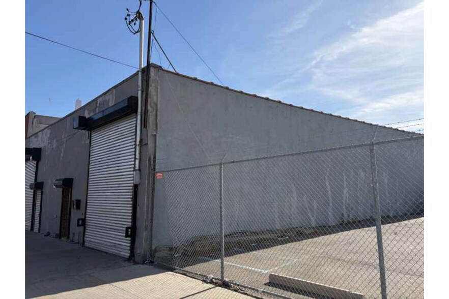 More Photos Of 970 Meeker Ave, Brooklyn Industrial For Lease
