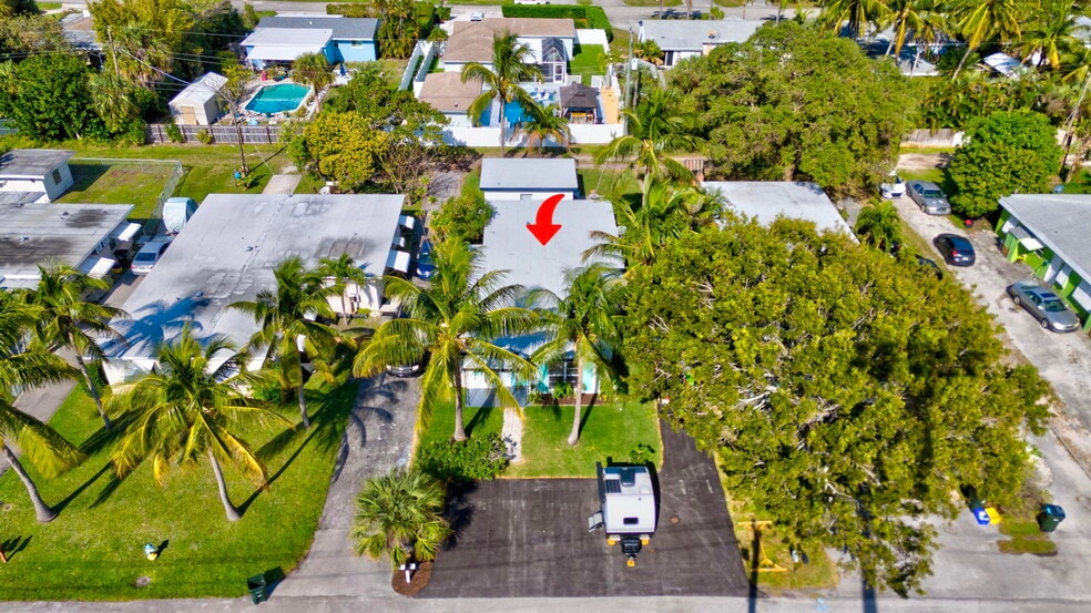 More Photos Of 323 De Carie St, Delray Beach Apartments For Sale