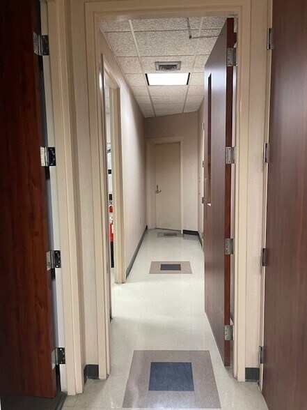 More Photos Of 4005 S Memorial Dr, Winterville Industrial For Sale