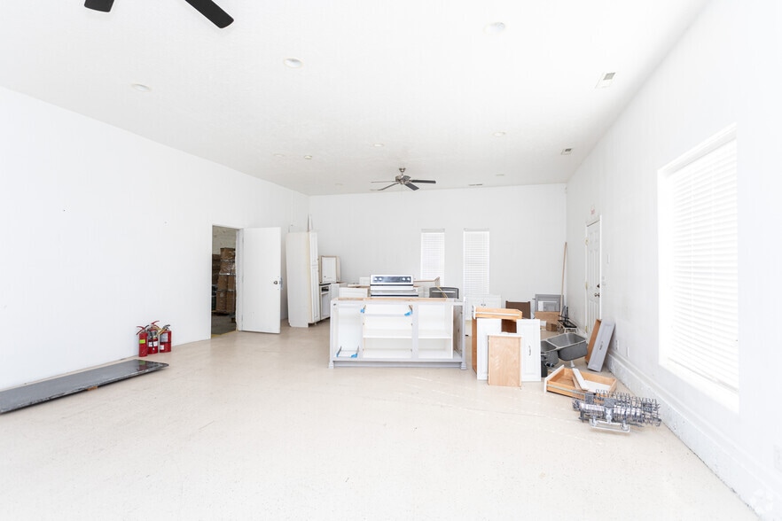 More Photos Of 810 W Utah Ave, Payson Warehouse For Sale