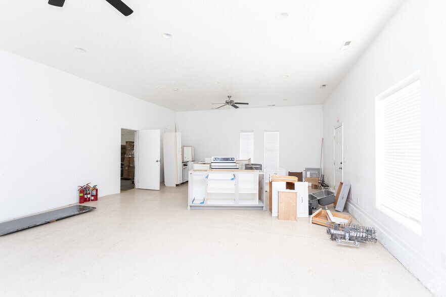 More Photos Of 810 W Utah Ave, Payson Warehouse For Sale