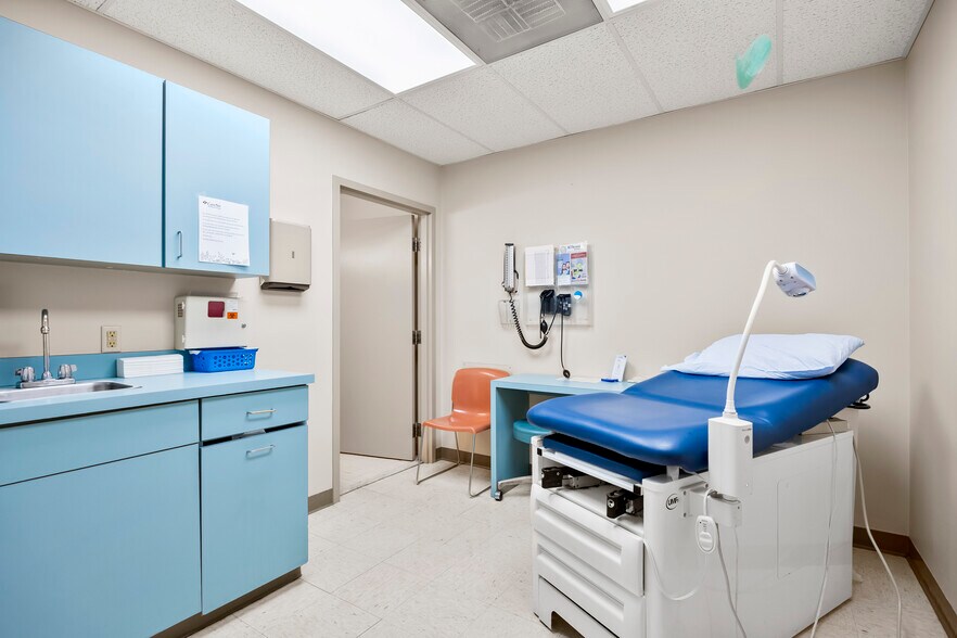 More Photos Of 2 Chelsea Pl, Clifton Park Medical For Sale