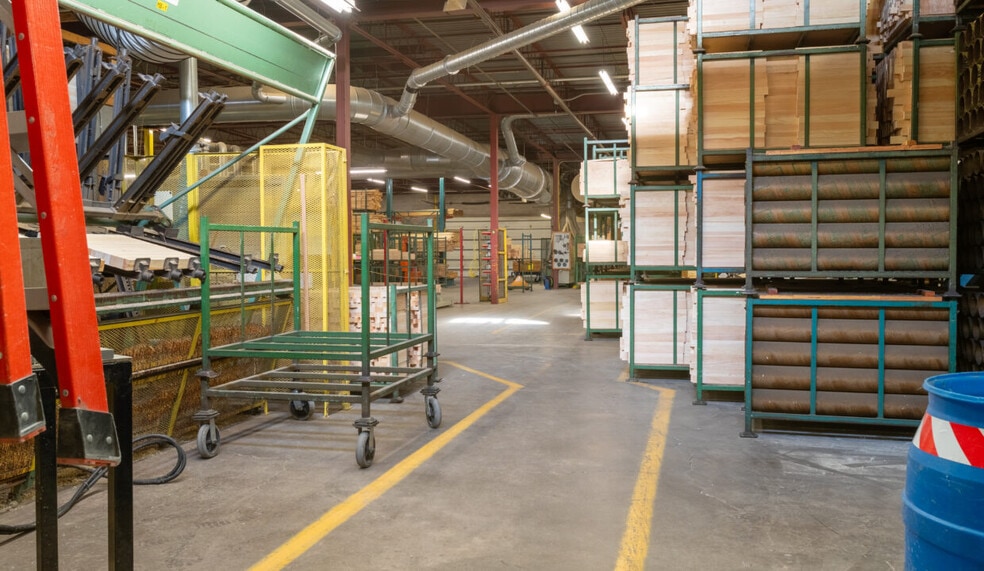 More Photos Of 888 Guelph St, Kitchener Manufacturing For Lease