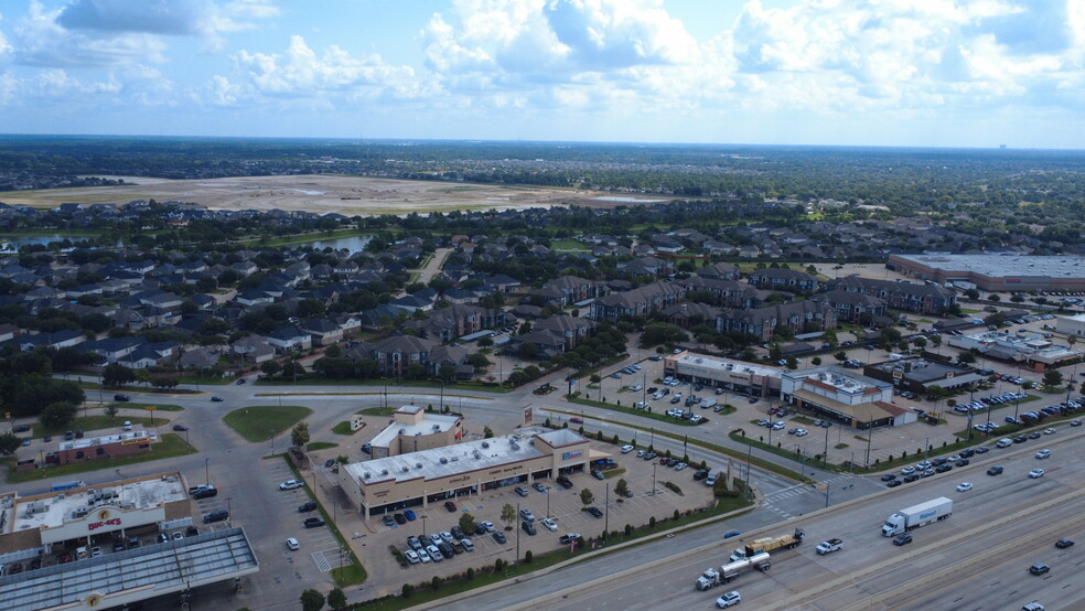 More Photos Of 14106 Mueschke Rd, Cypress Storefront Retail Office For Lease