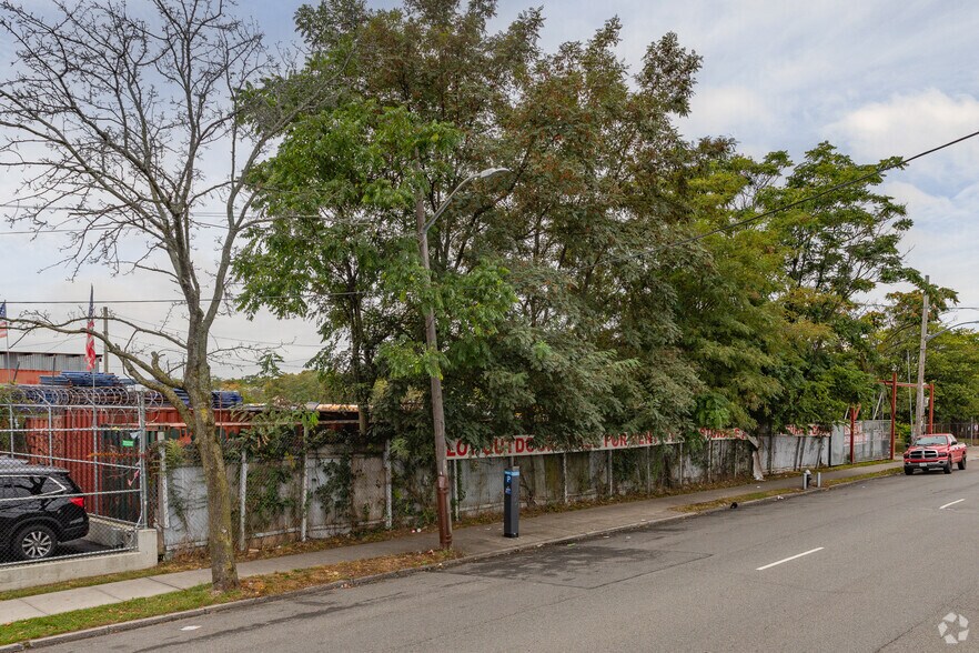 More Photos Of 2124 Mill Ave, Brooklyn Land For Lease