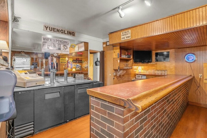 More Photos Of 3006 Lewis Run Rd, Clairton Restaurant For Sale