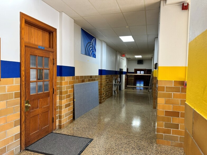 More Photos Of 210 W 7th Ave, Ashland Schools For Sale