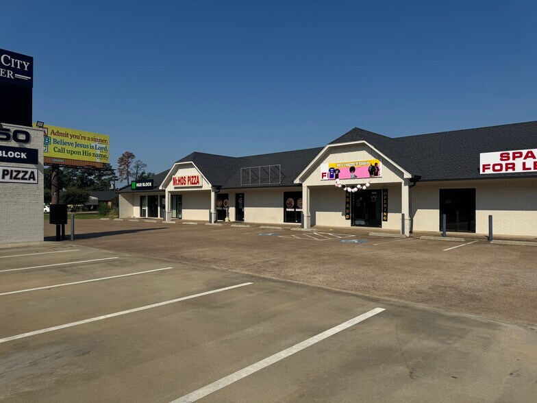 More Photos Of 8350 State Highway 155, Frankston Storefront Retail Office For Lease