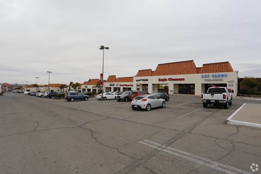 Primary Photo Of 7200-7240 N Mesa St, El Paso General Retail For Lease
