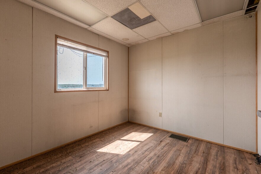 More Photos Of 500 Parsons, Walsenburg Specialty For Sale