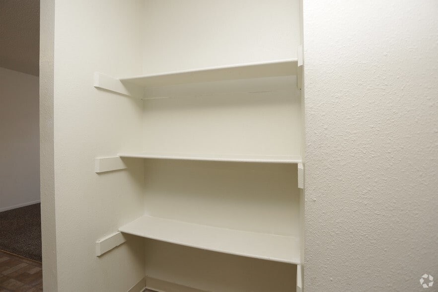 More Photos Of 2025 Jerry Murphy Rd, Pueblo Apartments For Sale