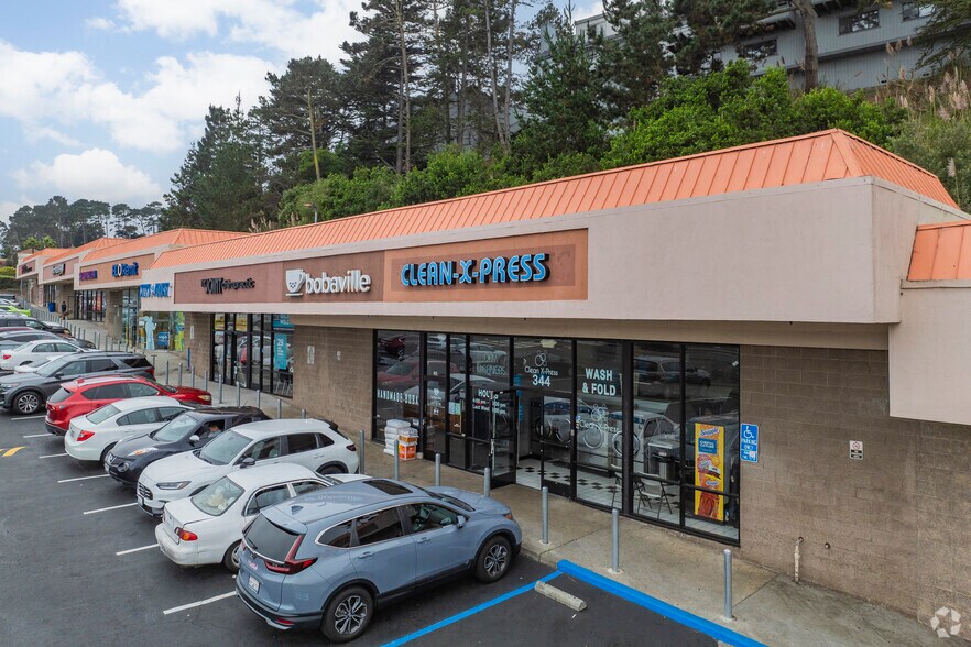More Photos Of 314-362 Gellert Blvd, Daly City Storefront For Lease