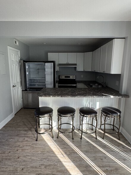 More Photos Of 413 E 7th Ave, Tallahassee Specialty For Sale