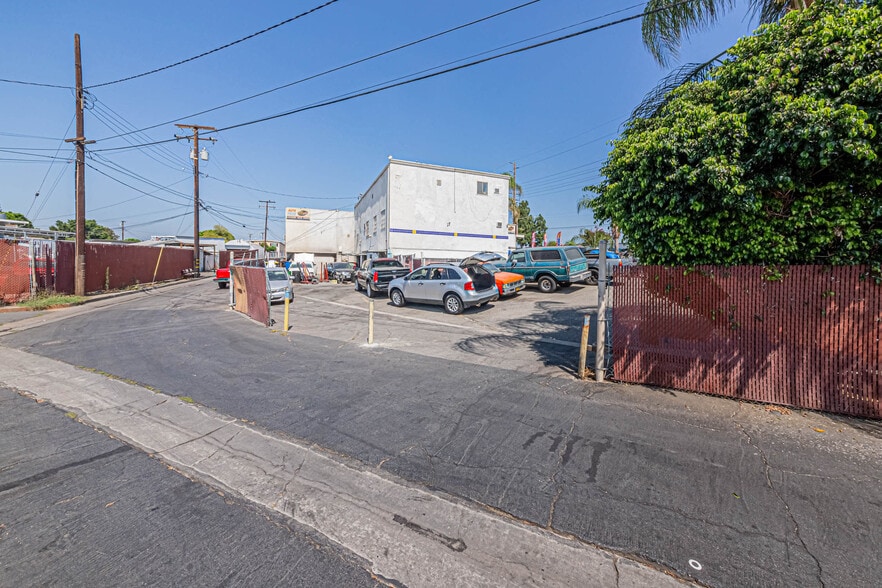 More Photos Of 13516 Telegraph Rd, Whittier Auto Repair For Sale