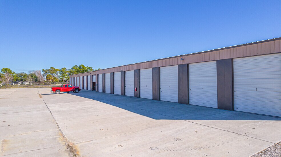 More Photos Of 207 27th St, San Leon Self Storage For Sale