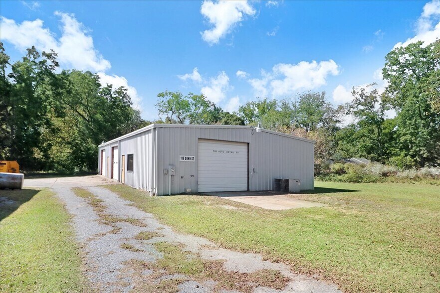 More Photos Of 101 Dunn St, Four Oaks Freestanding For Sale