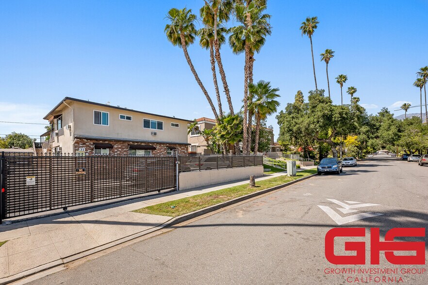 More Photos Of 31 N Parkwood Ave, Pasadena Apartments For Sale