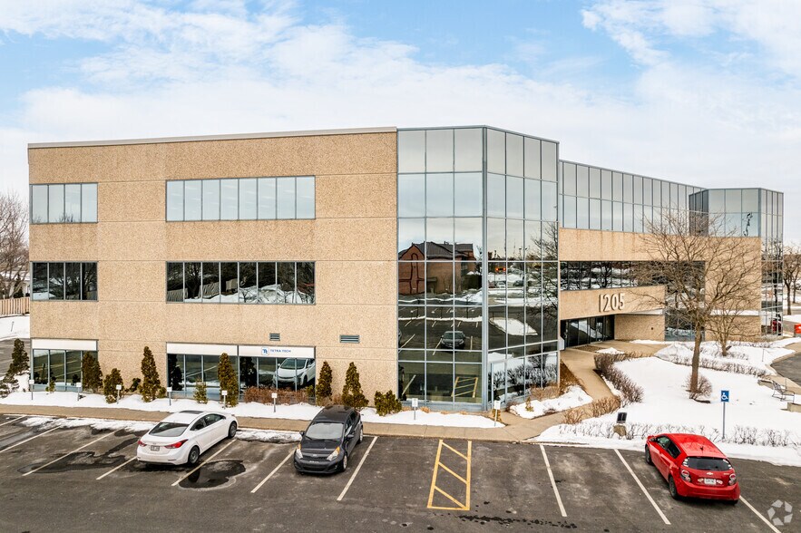 More Photos Of 1205 Rue Ampère, Boucherville Office For Sale