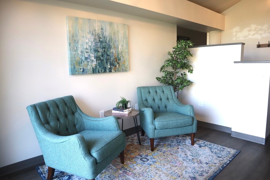 More Photos Of 2316 Crownpoint Executive Dr, Charlotte Office For Sale