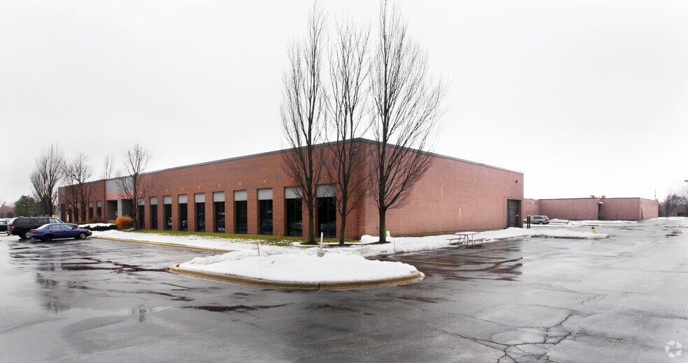 More Photos Of 431 Lakeview Ct, Mount Prospect Light Distribution For Lease