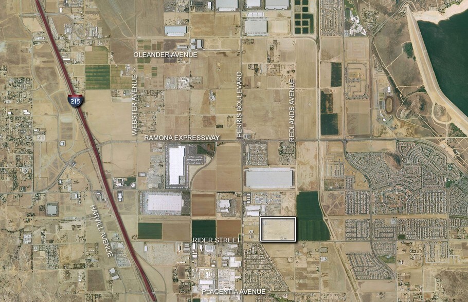 More Photos Of 450 E Rider St, Perris Distribution For Lease