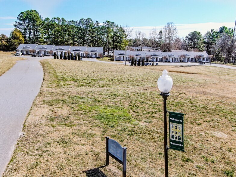 More Photos Of 125 1st Avenue Dr SE, Taylorsville Apartments For Sale