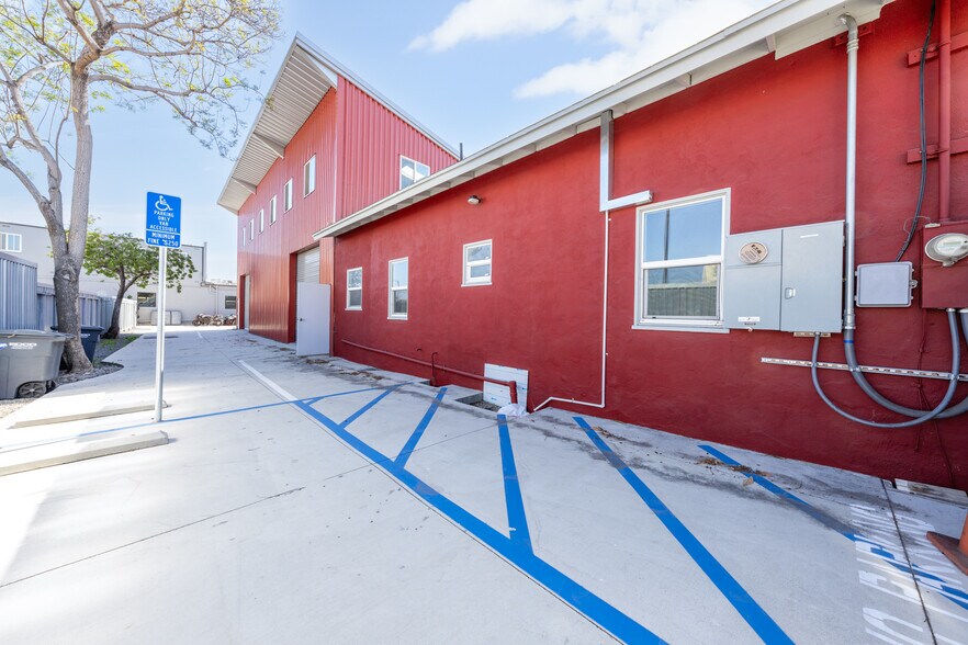 More Photos Of 7687 Lemon Ave, Lemon Grove Warehouse For Sale