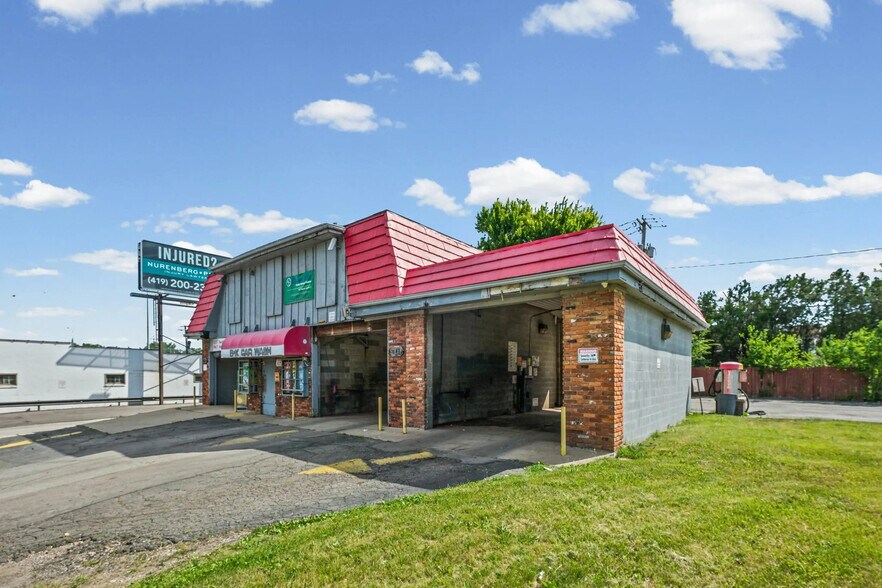 More Photos Of 3562 Lagrange St, Toledo Carwash For Sale
