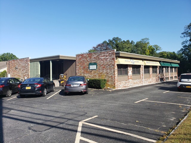 Primary Photo Of 260 W Montauk Hwy, Bay Shore Office For Lease