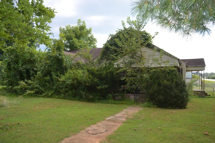 More Photos Of 1344 US 127 Byp, Pikeville Flex For Sale
