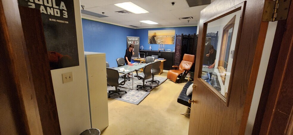 More Photos Of 120 S Victory Blvd, Burbank Loft Creative Space For Lease