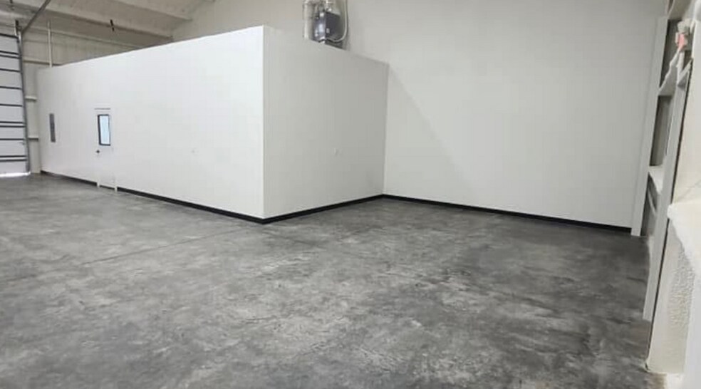 More Photos Of 5518 County 135 rd, Midland Industrial For Lease