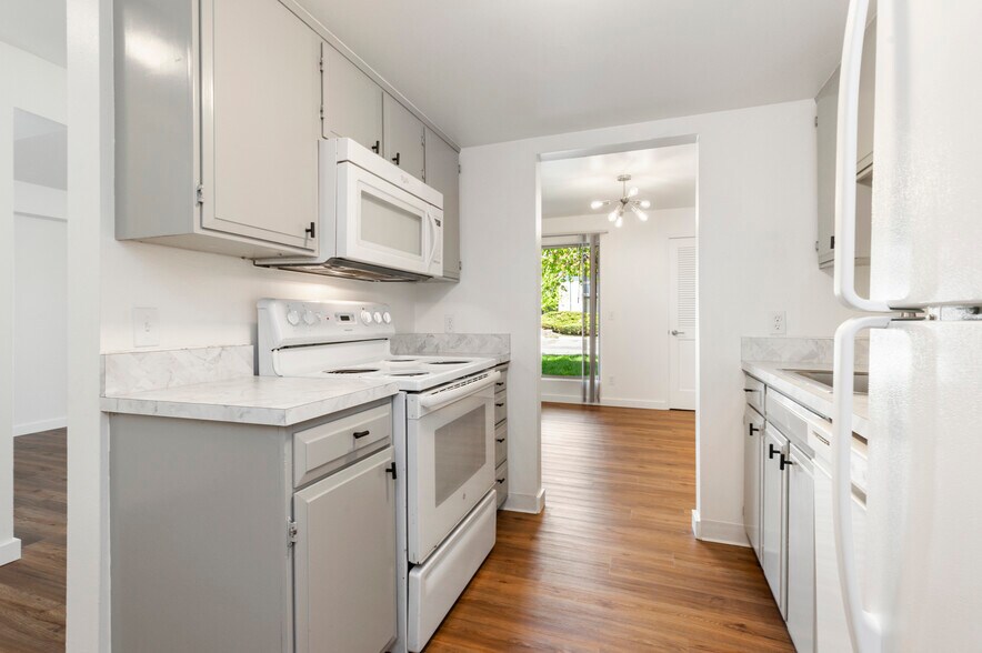 More Photos Of 7234 47th Ave NE, Marysville Apartments For Sale