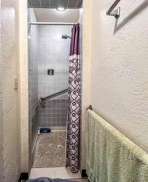 More Photos Of 875 W Main St, Cedaredge Flex For Sale