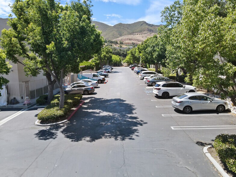 More Photos Of 30423 Canwood St, Agoura Hills Office For Sale