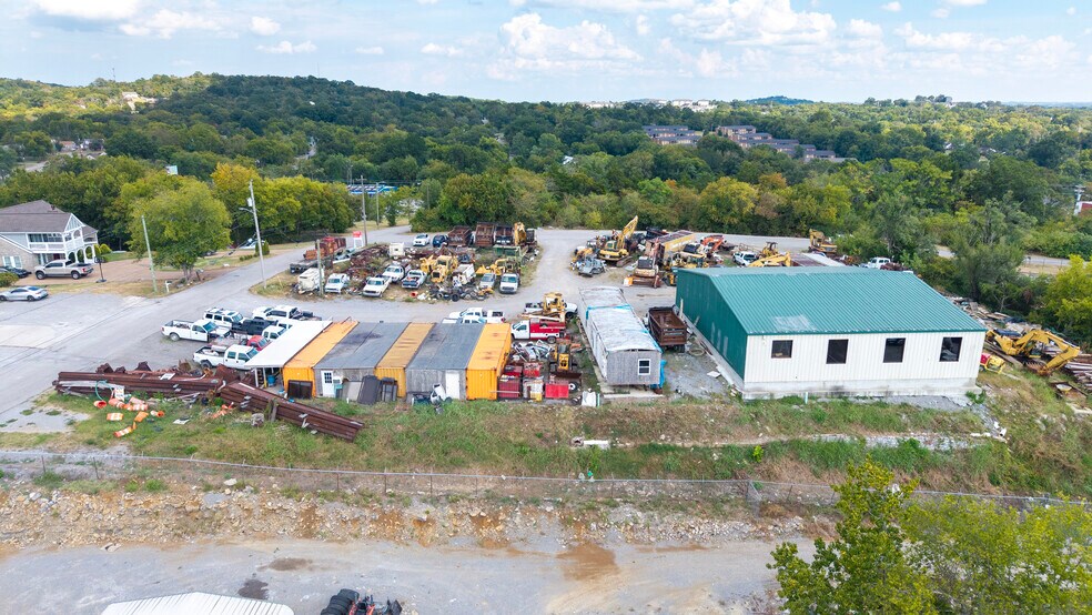 More Photos Of 2404 Plum St, Nashville Industrial For Sale