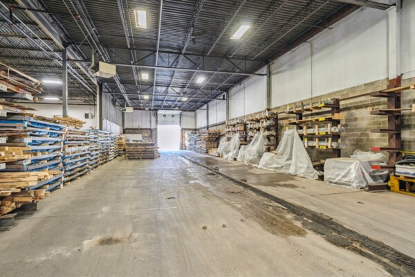 More Photos Of 40 Higgins Dr, Belmont Manufacturing For Sale