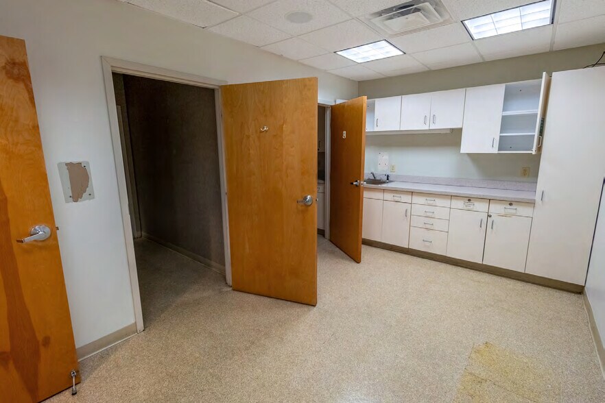 More Photos Of 150 Emory St, Attleboro Medical For Lease