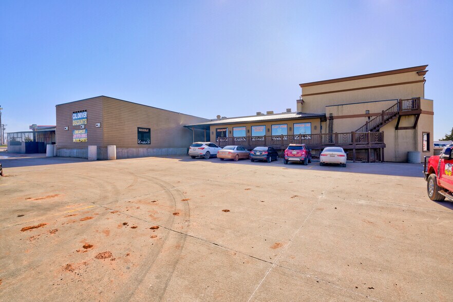 More Photos Of 522 S Peach St, Orlando General Retail For Sale